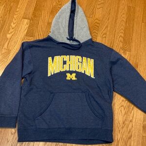 Knights apparel EUC man’s sweat pullover hoodie